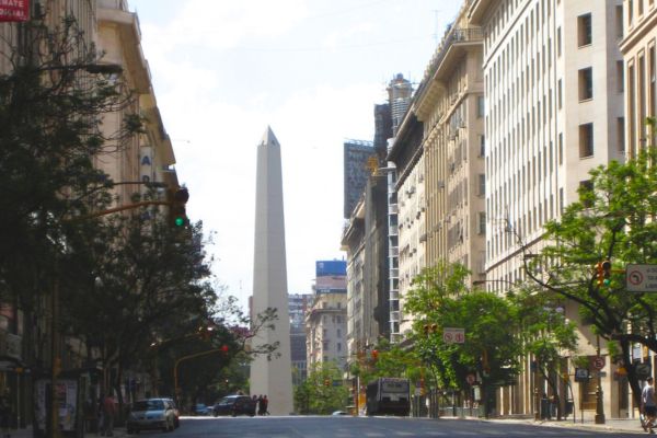 El Obelisco taken from Diagonal Norte in Buenos Aires.