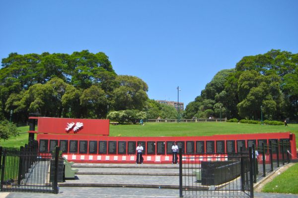 Monumento a los Caídos en Malvinas in Buenos Aires.