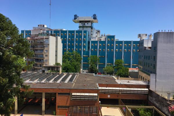 Exterior view of Hospital Naval Dr. Pedro Mallo in Buenos Aires, Argentina.